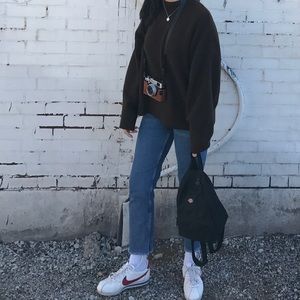 Meet your Posher, Carey